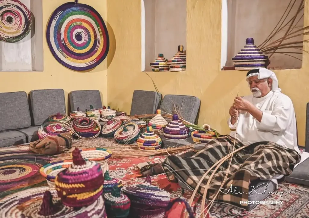 نسج سعف النخيل (الخوص)